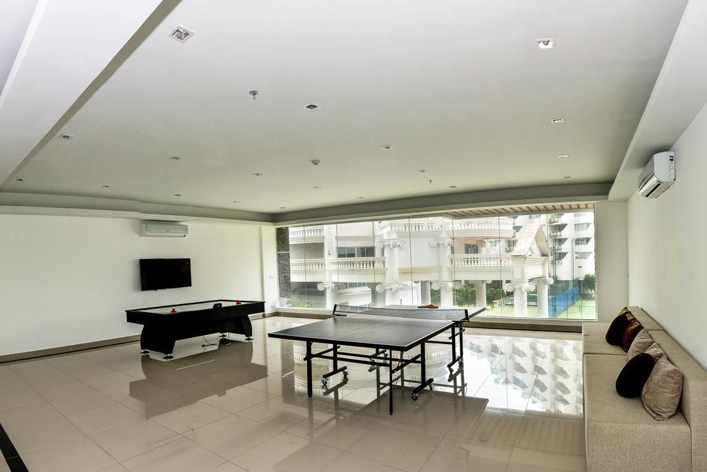 Wongamat Tower Condominium Apartment *