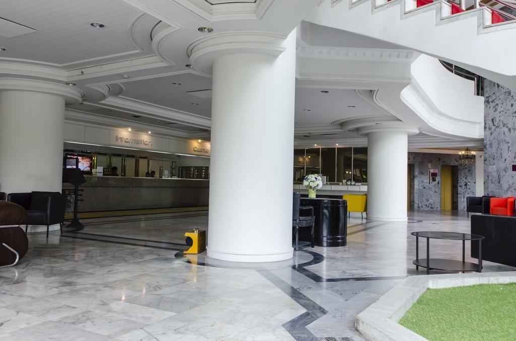 Hotel First Pacific Cirrus