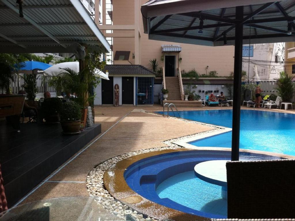 Marina โรงแรม