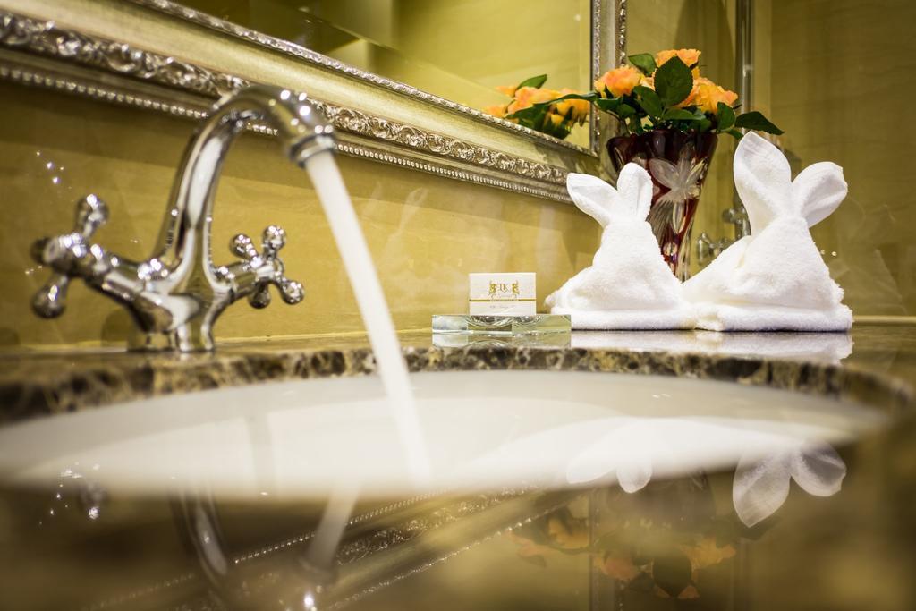 Lk President Hotel