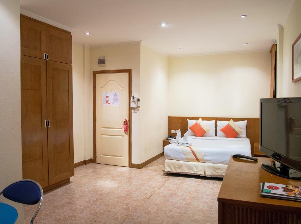 Secrets Hotel