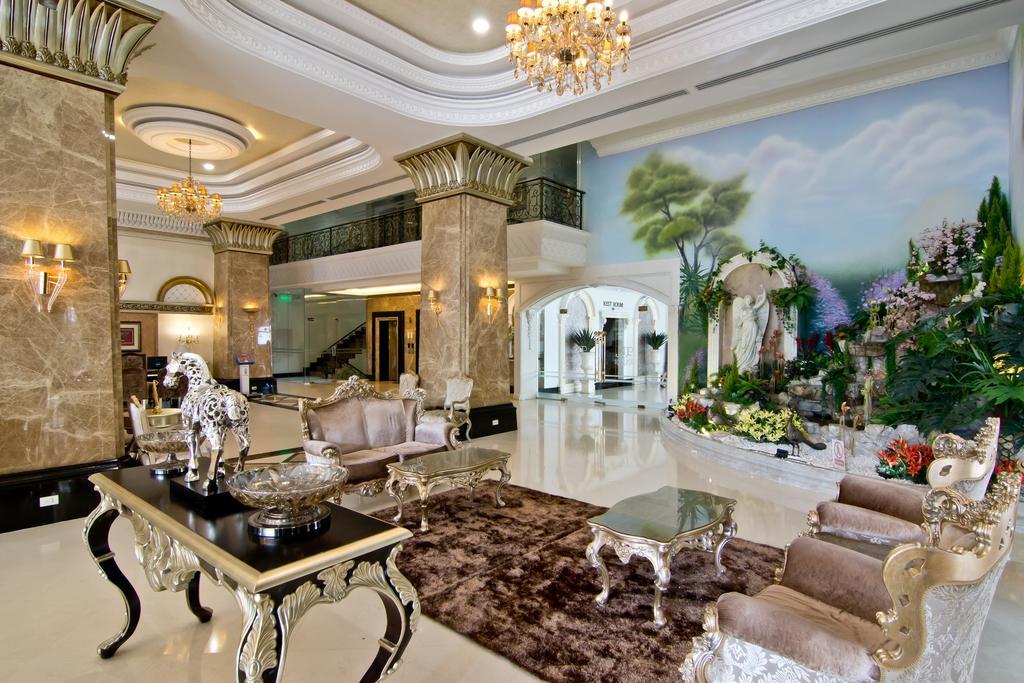 Lk The Empress Hotel 4*