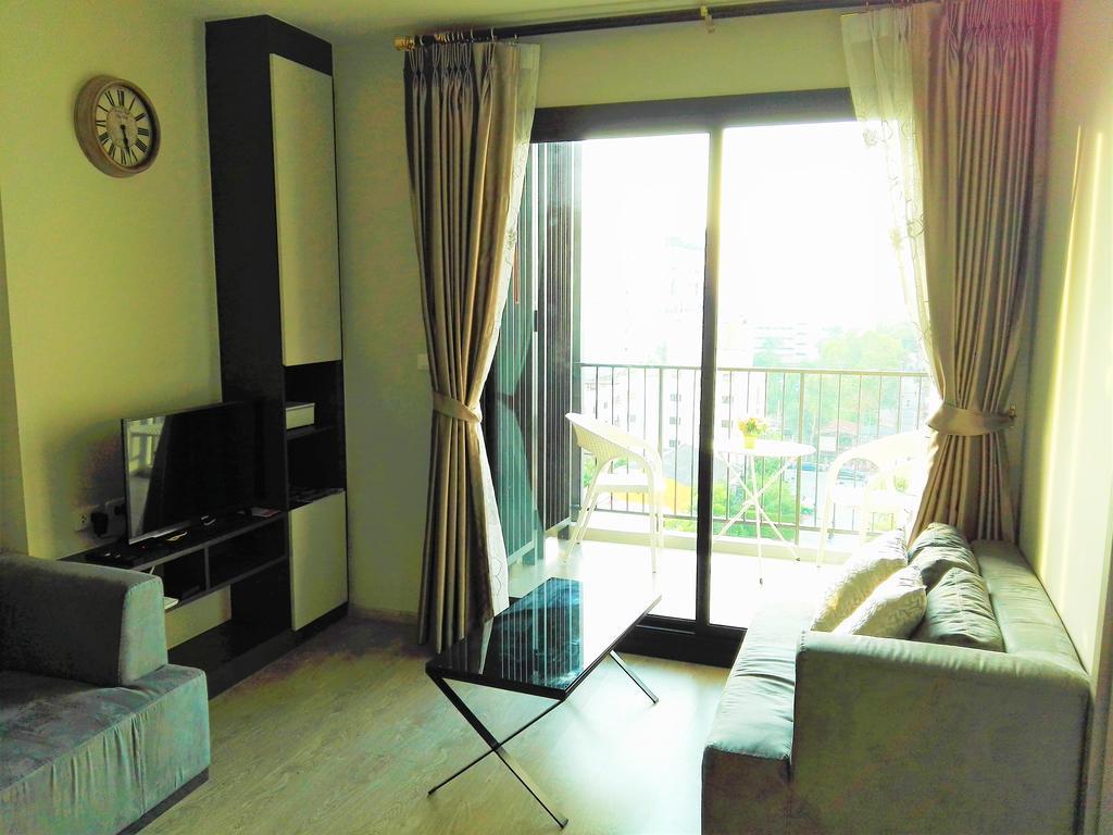 Llx At The Base Apartment Pattaya