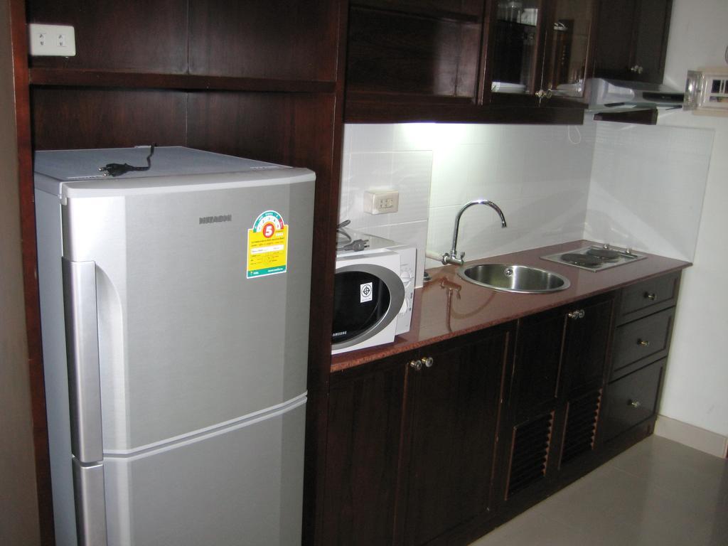 Yensabai Condotel 3* Pattaya