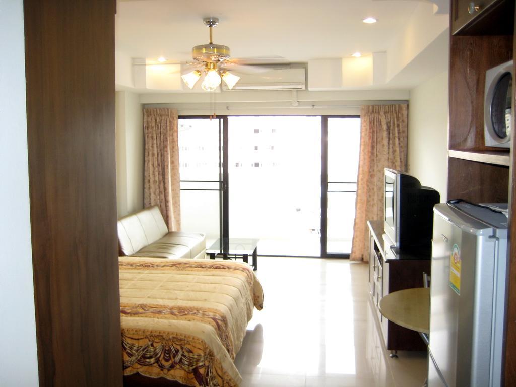 Yensabai Condotel Pattaya