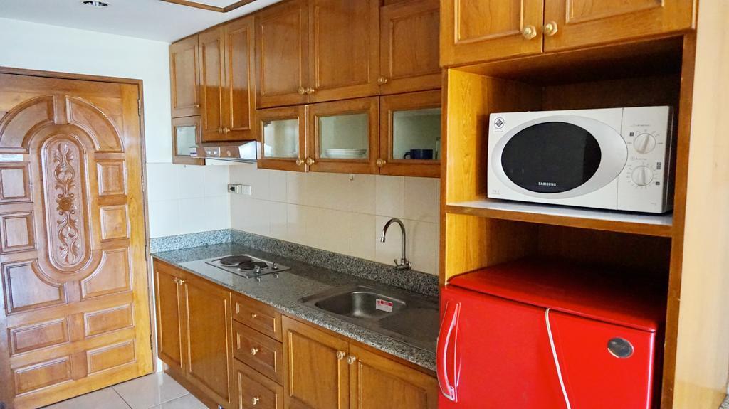 Yensabai Condotel 3* Pattaya