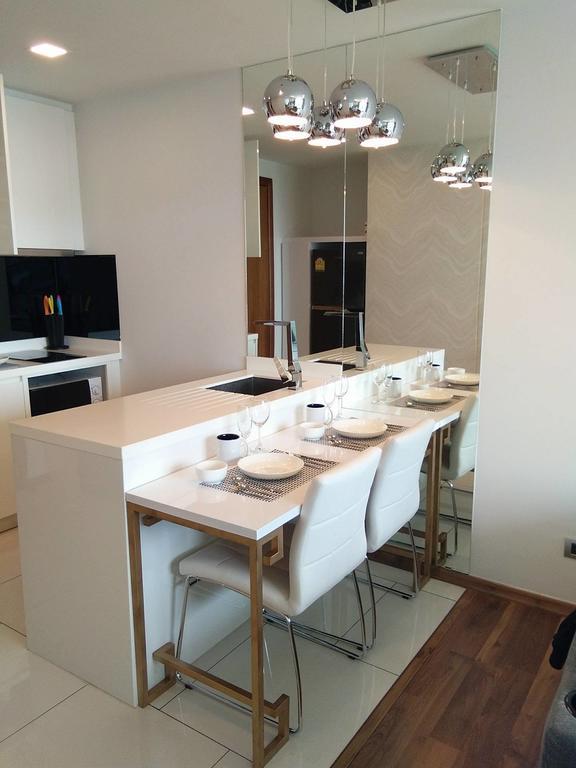 Peak Tower In Phatumnak Apartment Pattaya