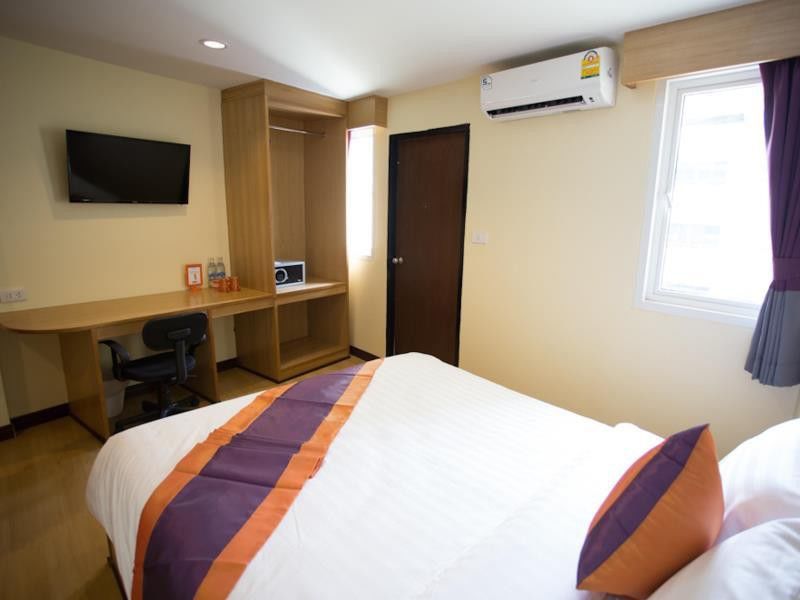 J P Hotel