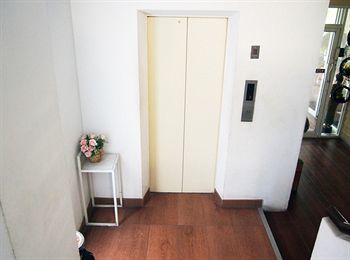 Apartment At Executive