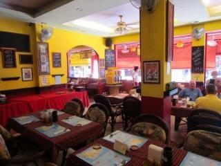 Robin's Nest & Restaurant Pattaya