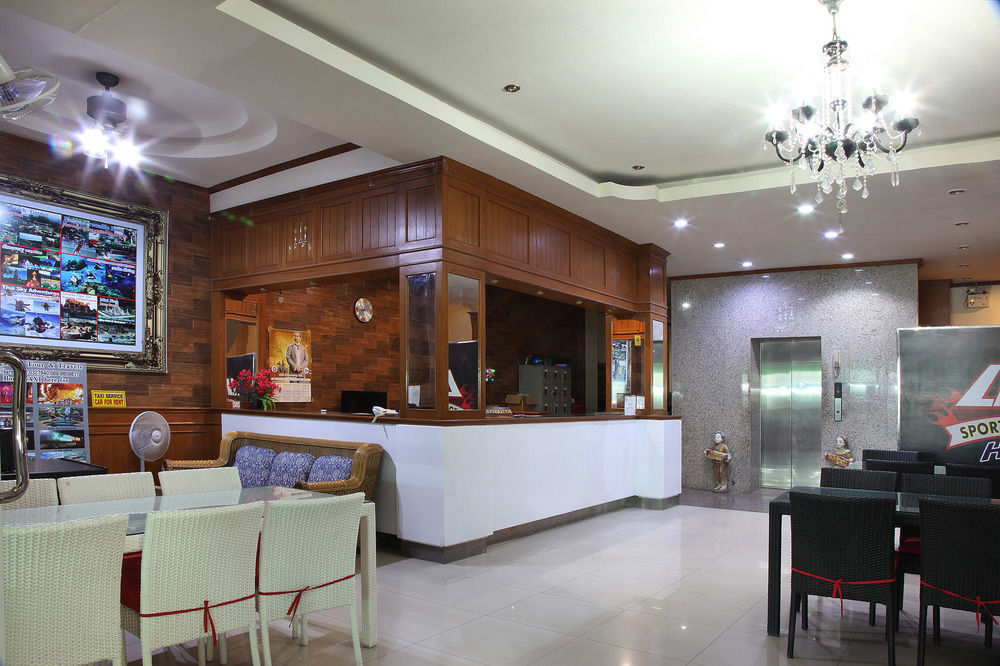 Arya Hotel