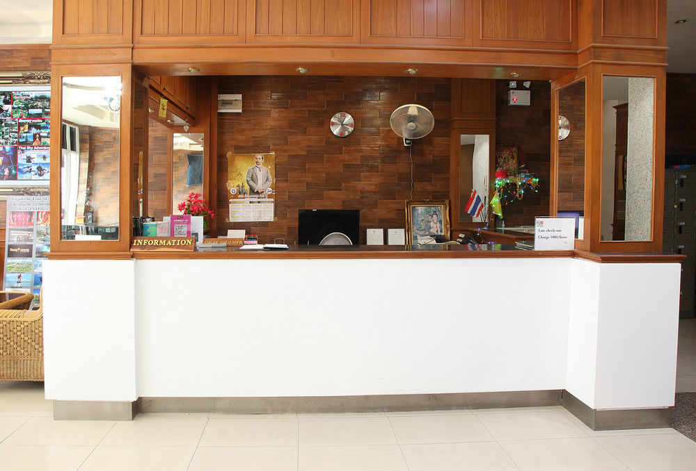 Arya Hotel