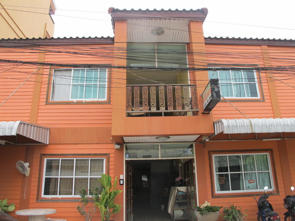 Aura House Guest house