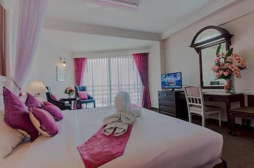 First Pacific Cirrus 4* Pattaya