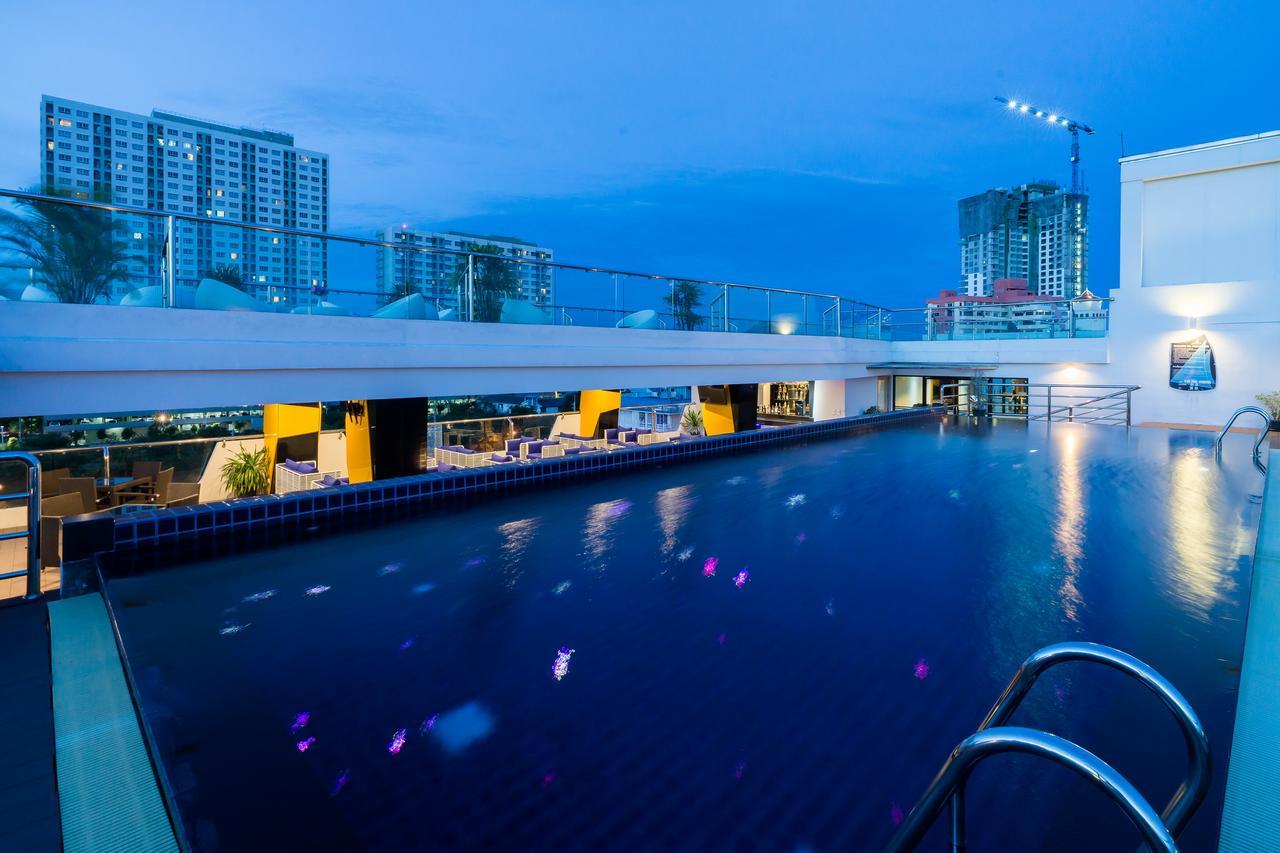 Blue Boat Jc Pattaya