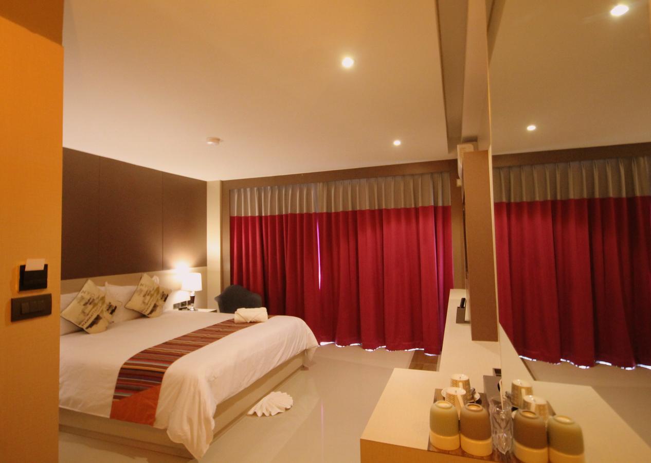 Republic 3*
