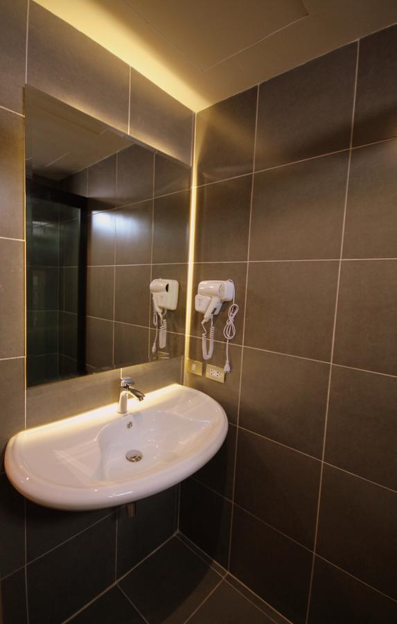 Republic 3*
