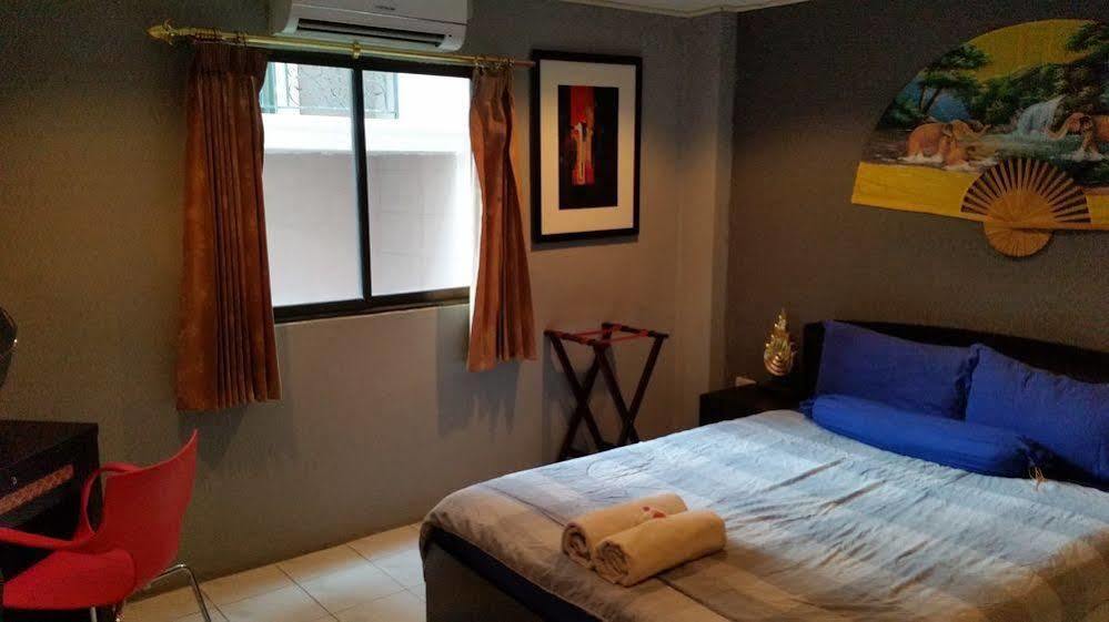 Nemos And Massage Guest house