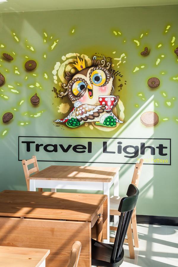 Travel Light Hostel *
