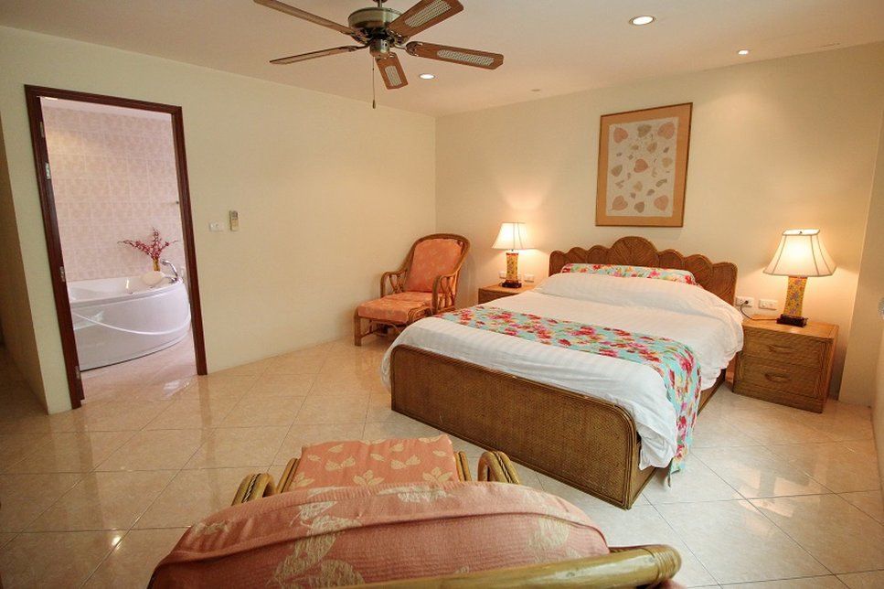 Butterfly Garden Boutique Residence: Luxury With Baths Hotel