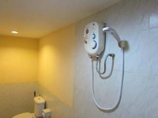 Robin's Nest & Restaurant Guest house Pattaya