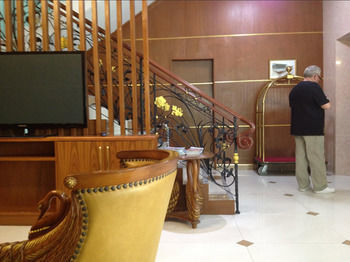 Hotel The Grand By Zuzu
