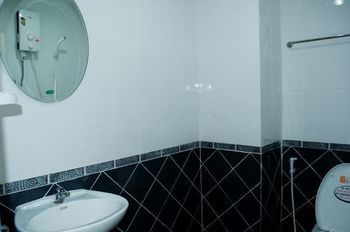 Sabai Sabai House Motel 2*