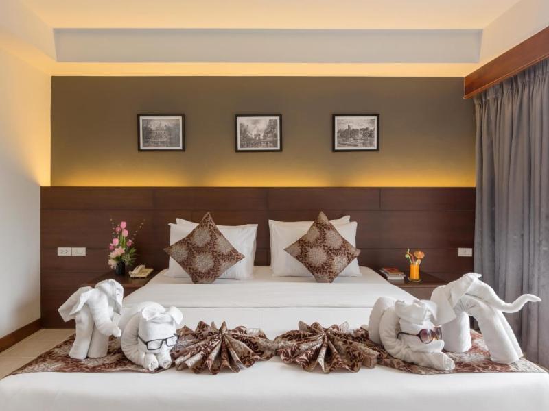 Hotel The 4*