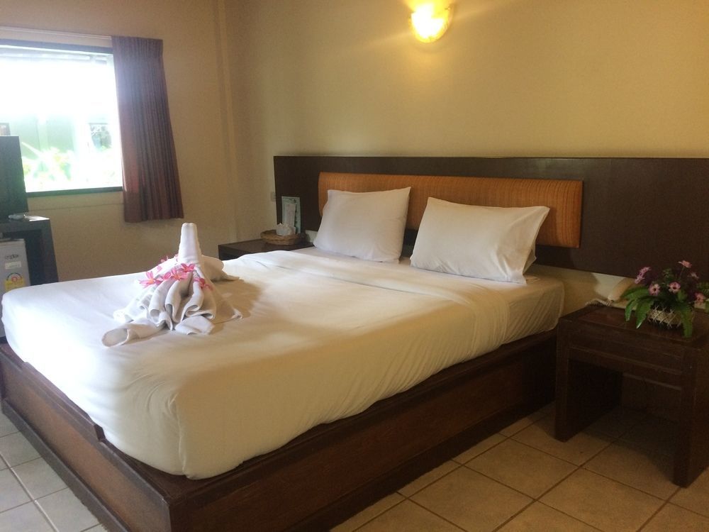 Hotel Let's Hyde & - Pool 4*