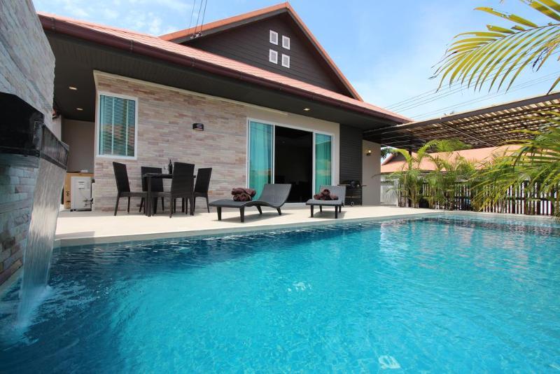 The Ville Jomtien Pool Villa
