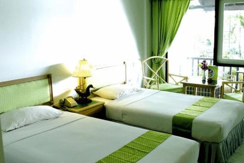 Hotel White House