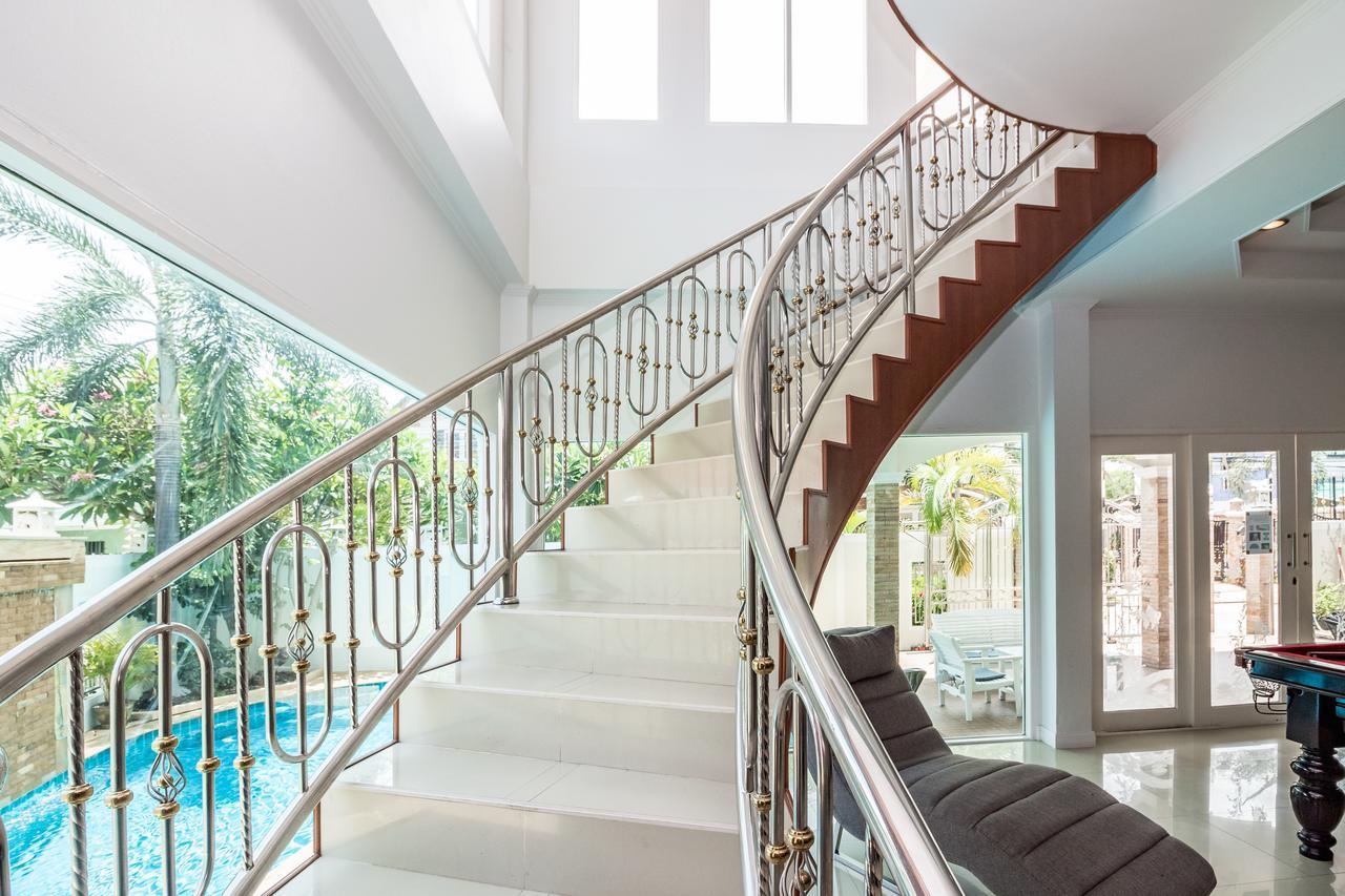 Villa Tewaree - House Walking Street 4 Bedrooms Pattaya