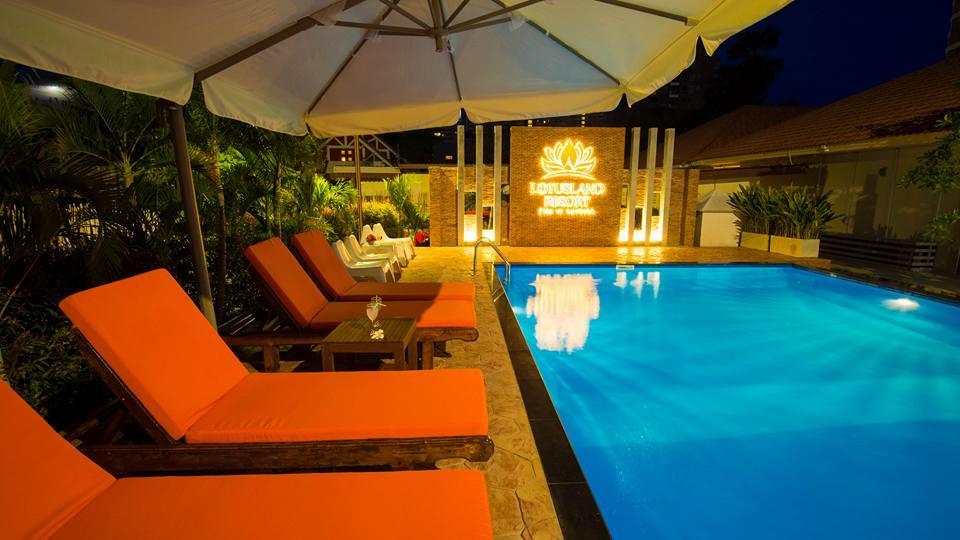 Lotusland 3*