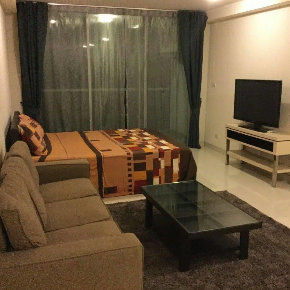 Park Royal 2 By Homelicious Hospitality