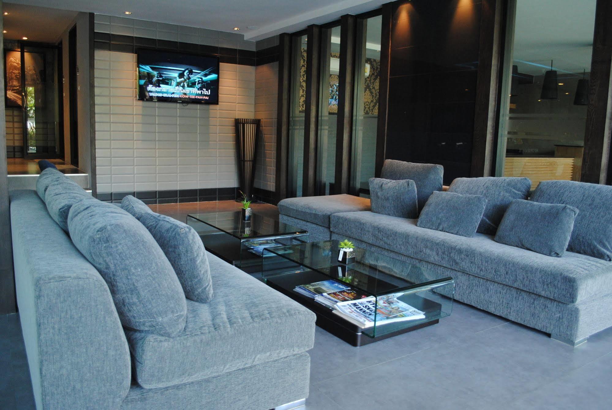 Hotel Place Serviced
