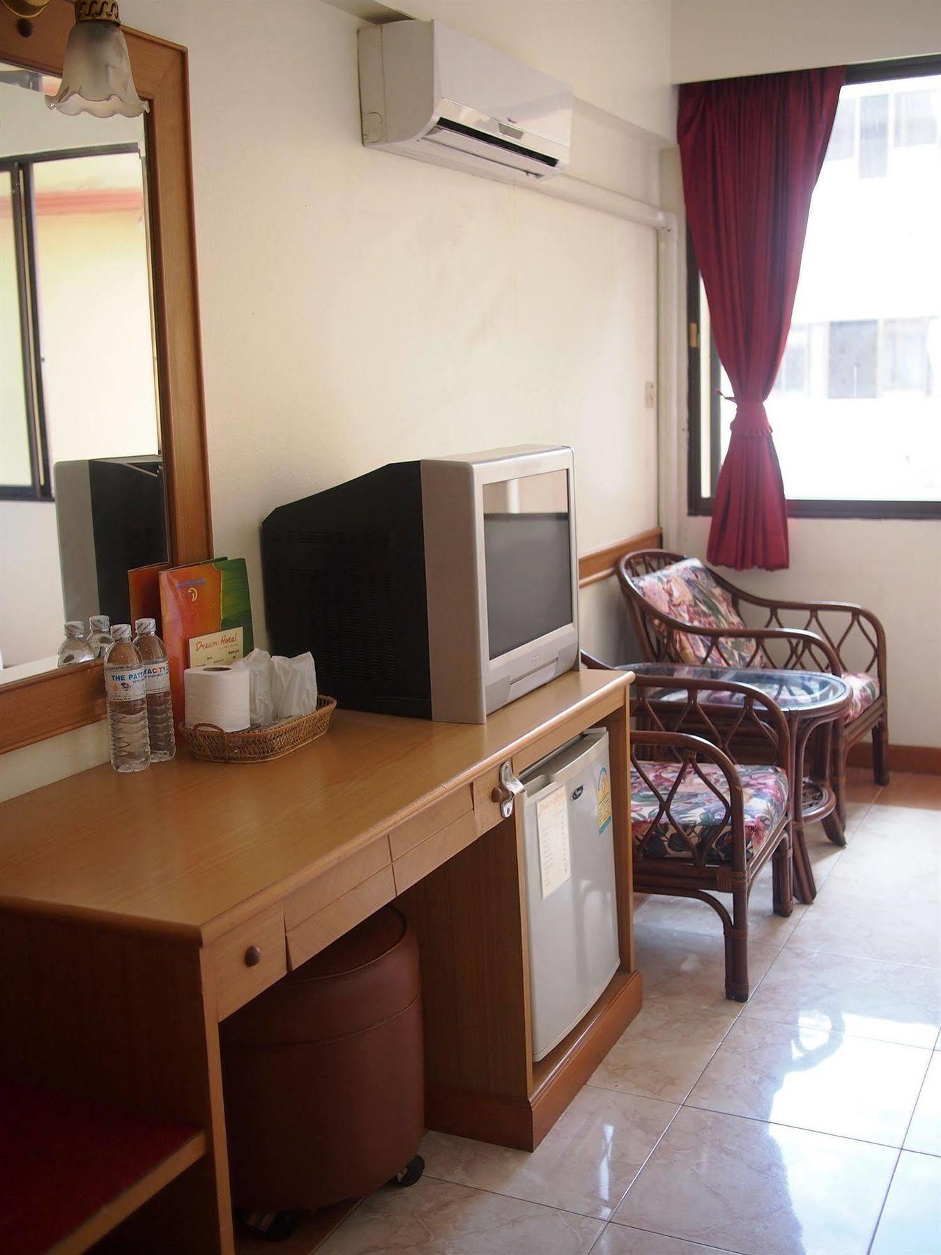 Dream Hotel 2*