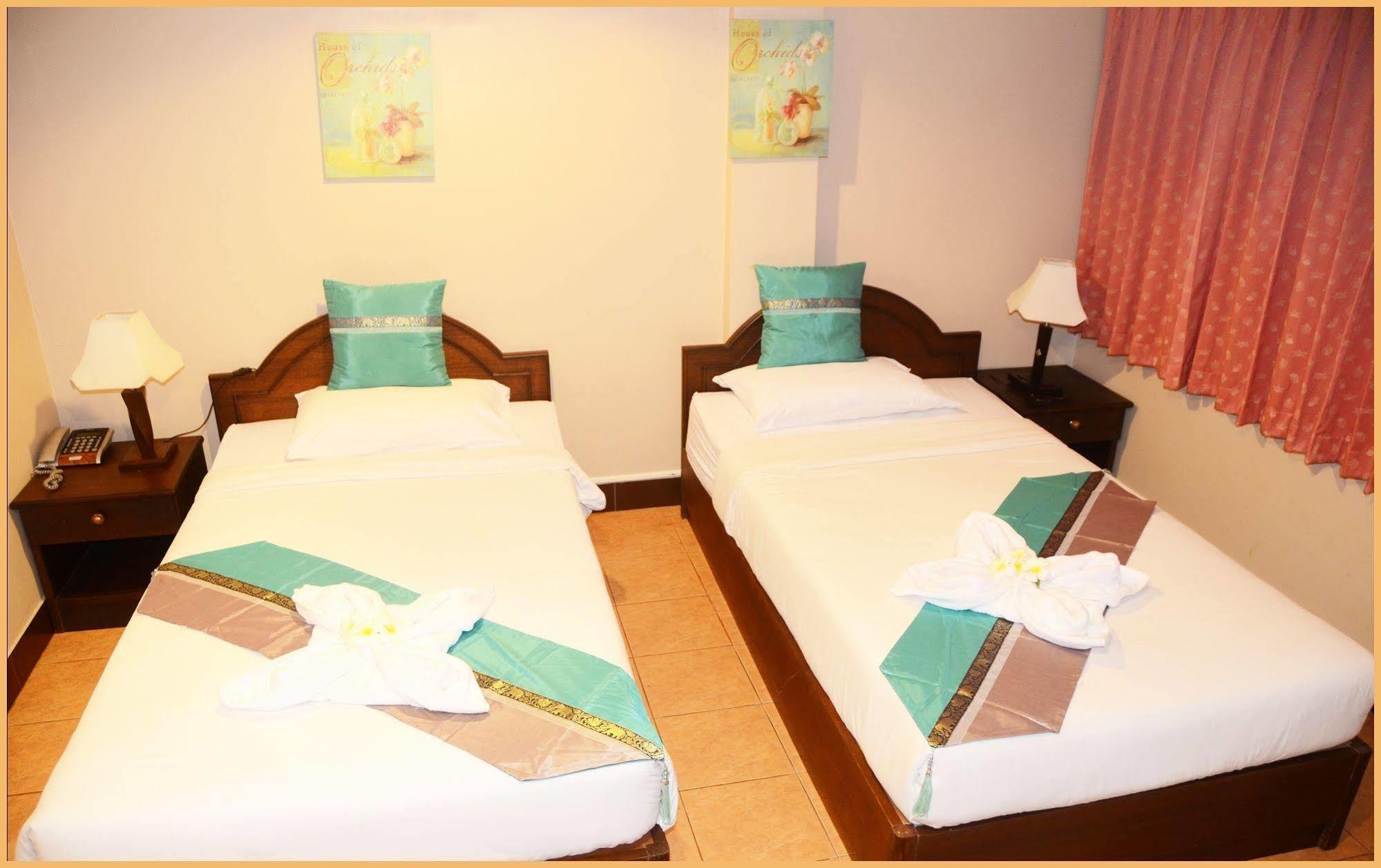 Gold Coast Penginapan 2*