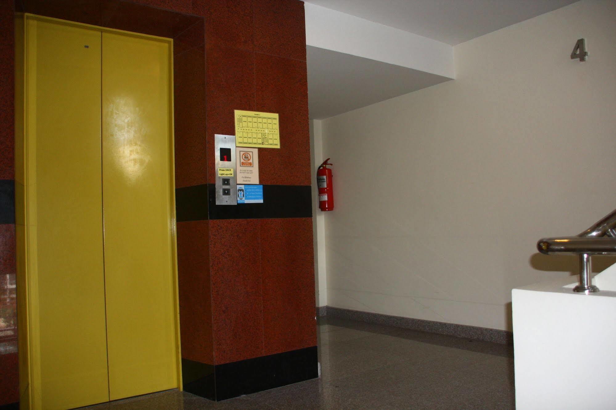 Hong Hotel 2*
