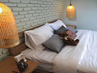 Yellow Moon Hotel 2*