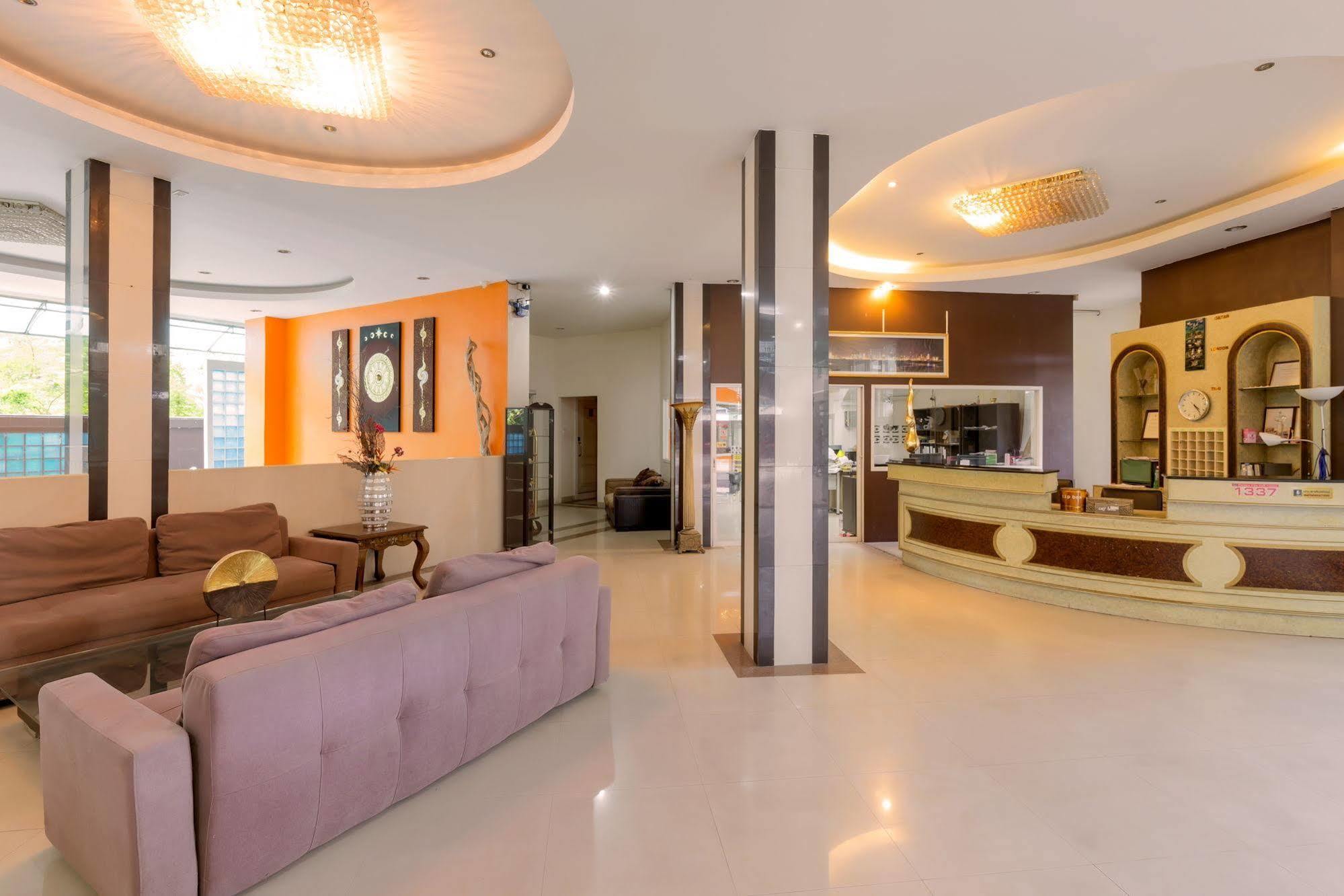 Inn Yes O'tel By Benya Pattaya