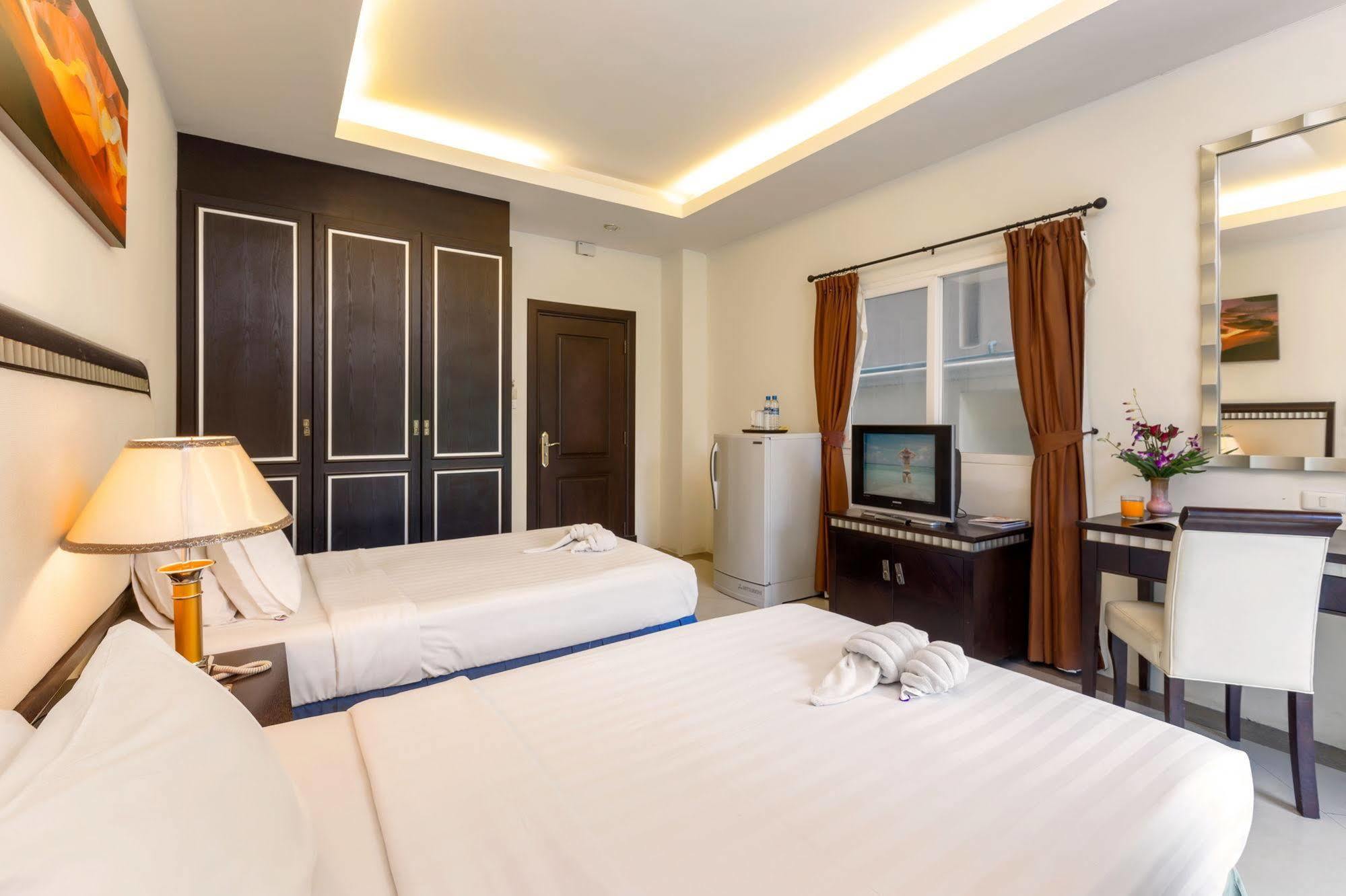 Inn Yes O'tel By Benya Pattaya