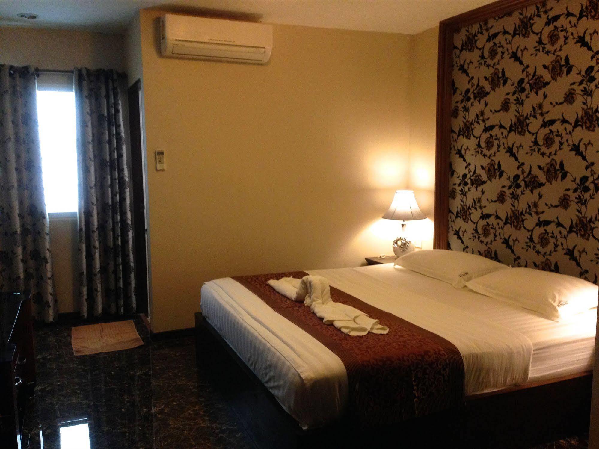 Inn Katesiree House
