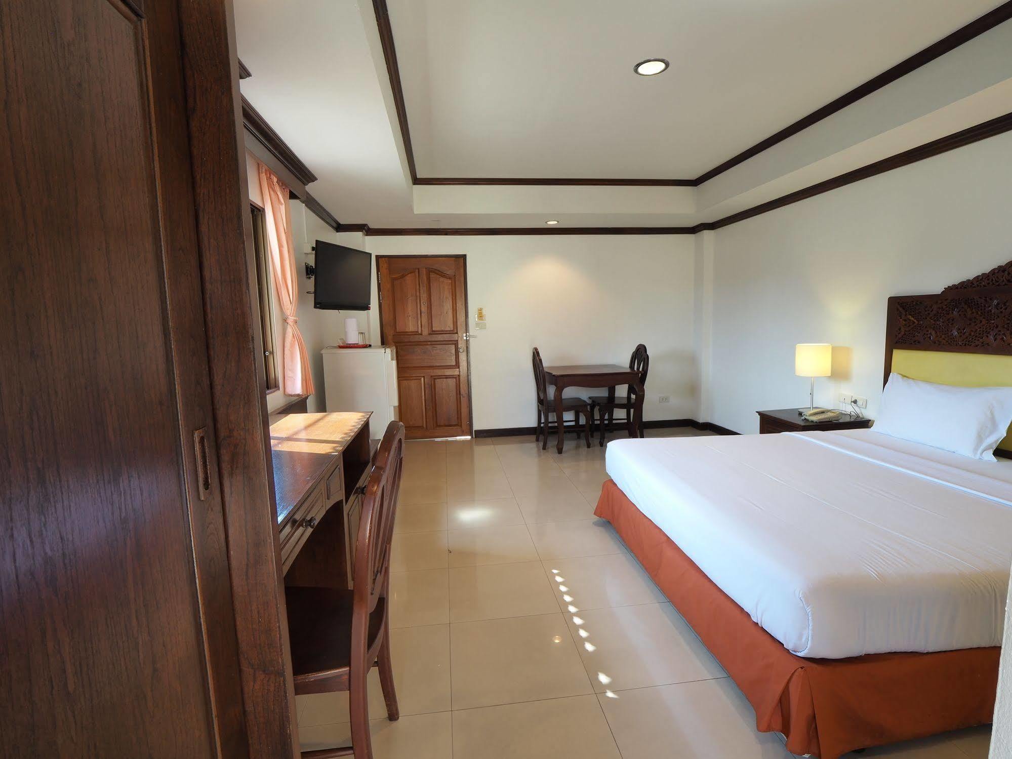 Golden 2* Pattaya