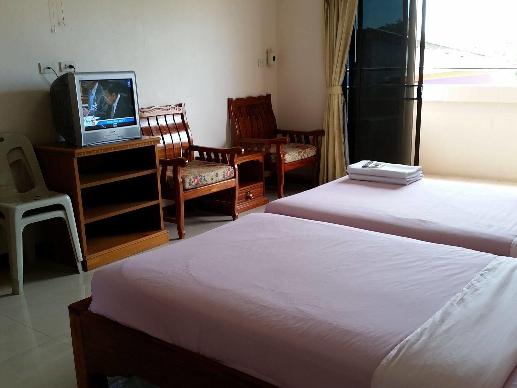 Tassanee Garden Hotel 3*