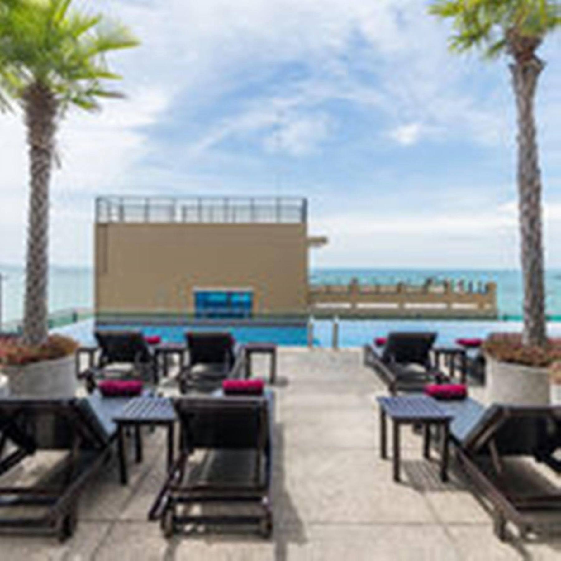 Sea Me Spring Too Hotel Pattaya
