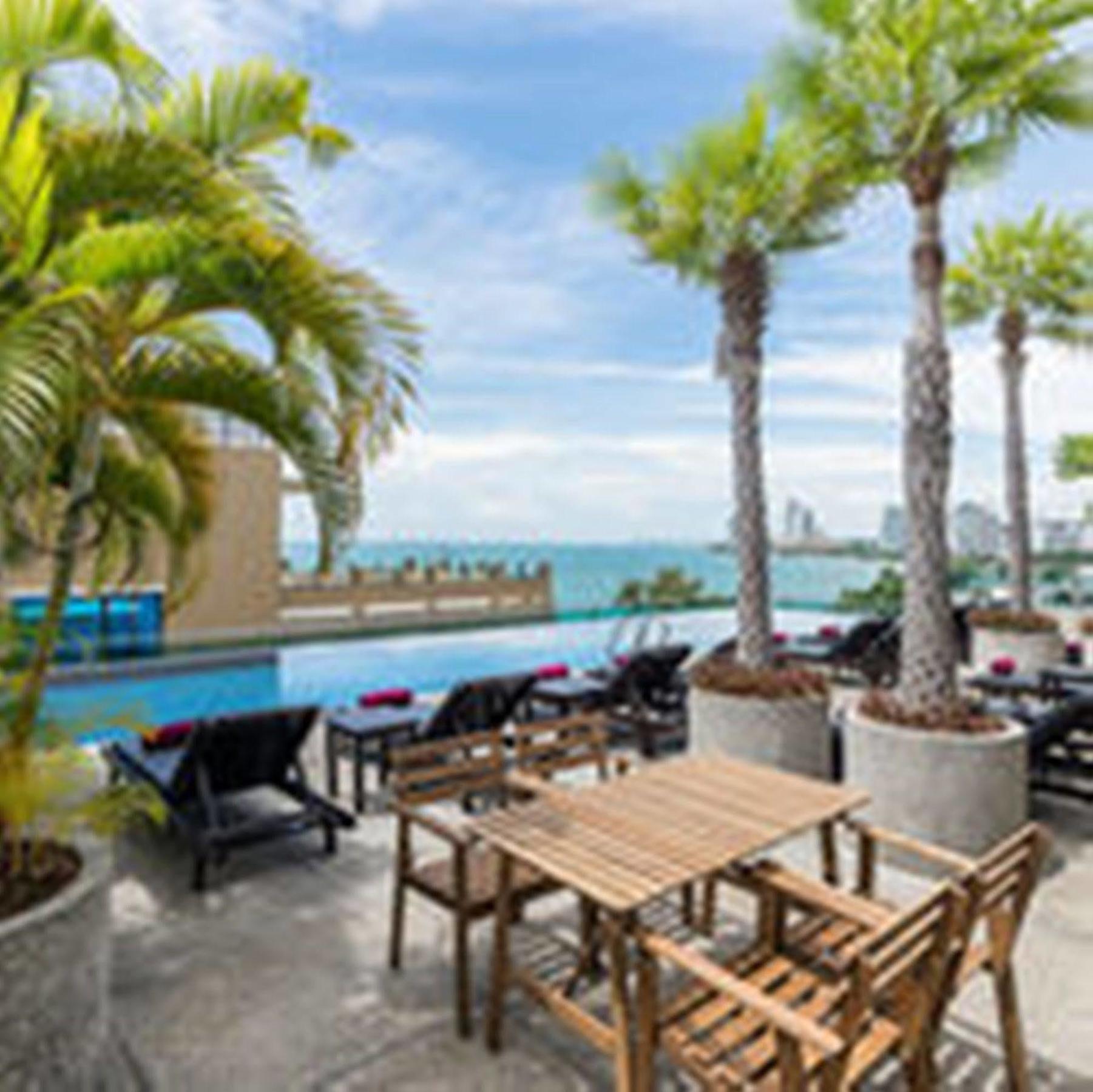 Sea Me Spring Too Hotel Pattaya