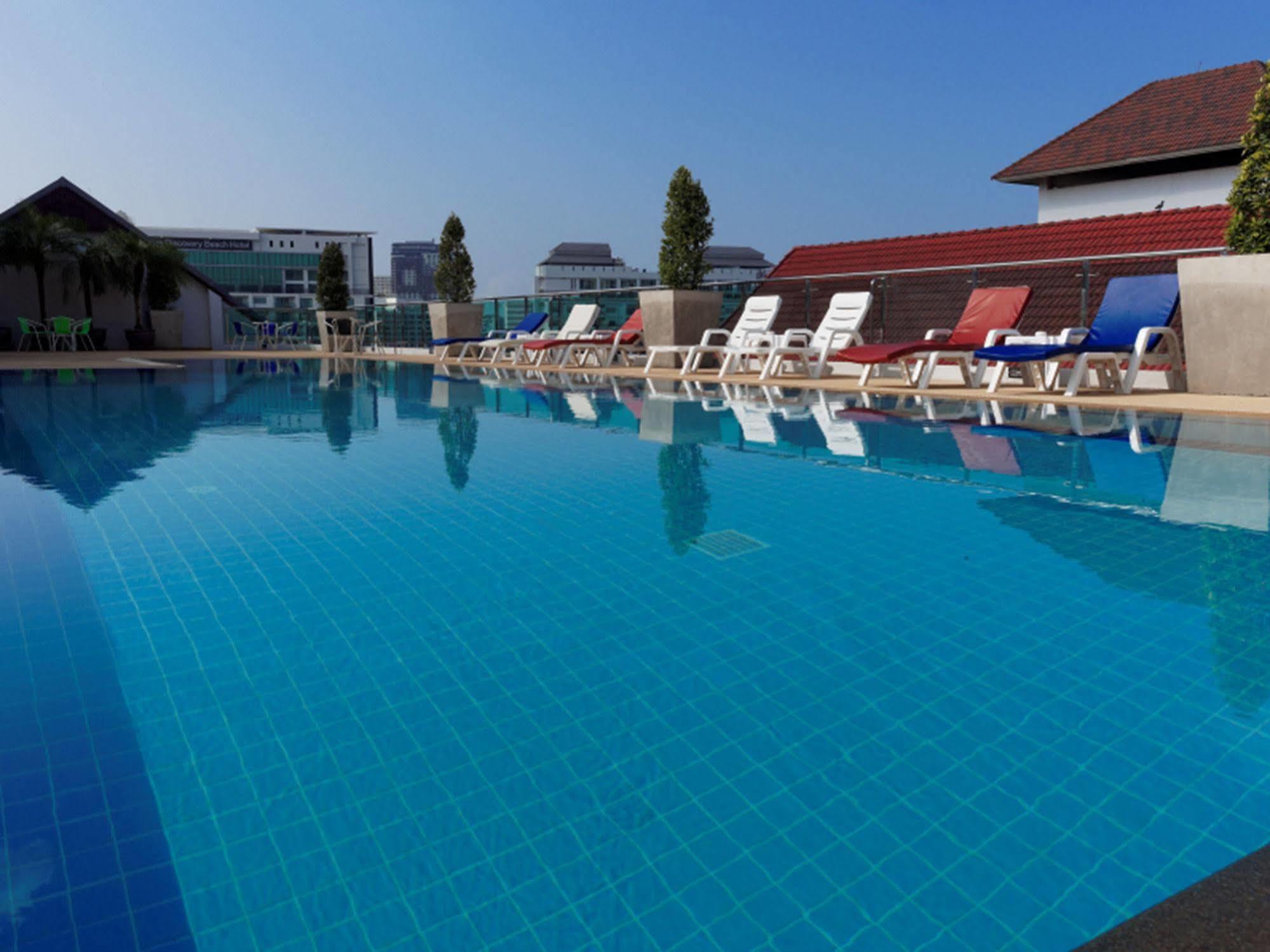 Blue Sky Hotel 3*