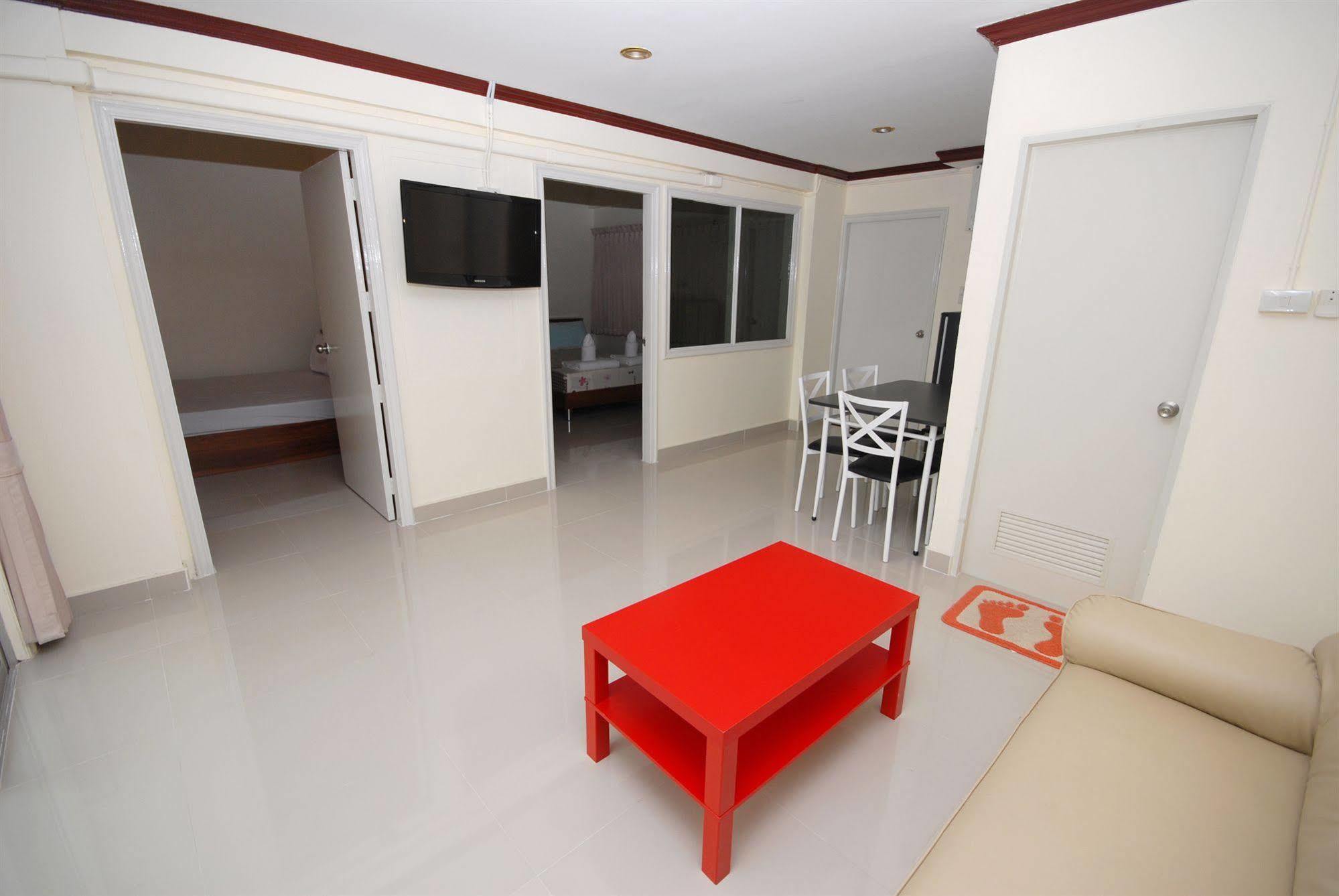 Cozy Loft Hostel Pattaya