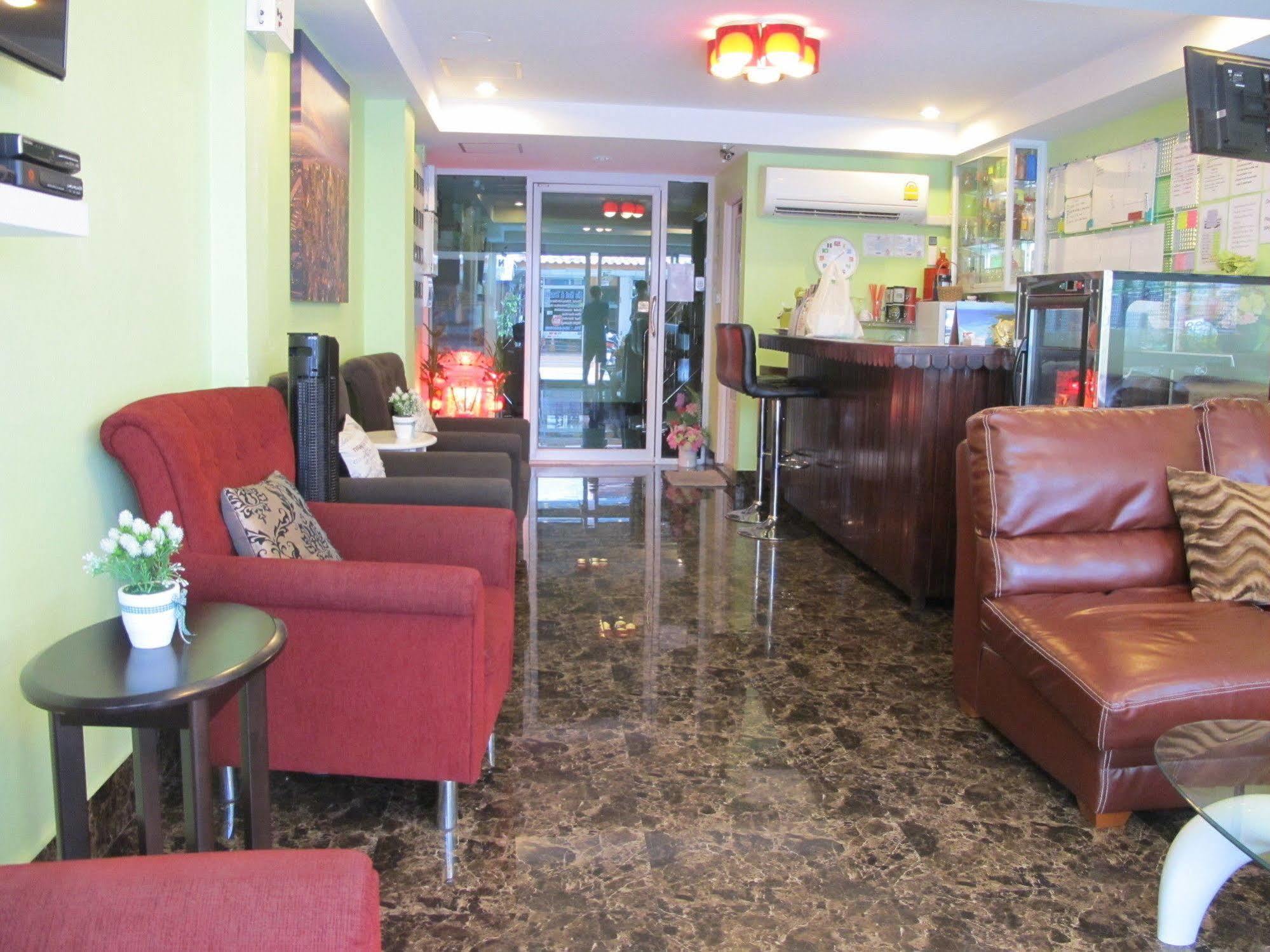 Hotel Oyo 75330 Little House