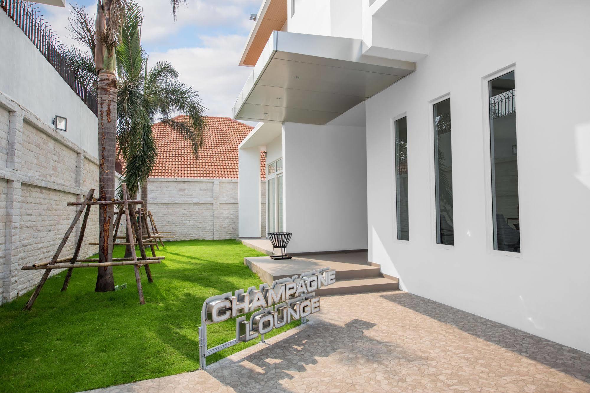 Vip Villas Pattaya Palm Oasis Jomtien Beach Pattaya